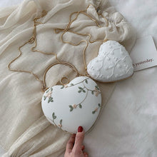 Load image into Gallery viewer, Embroidery Flowers Design Women Heart Clutch Evening Bags Gold Chain