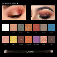 Load image into Gallery viewer, FOCALLURE Glitter Eye shadow palette 14 colors professional pallete