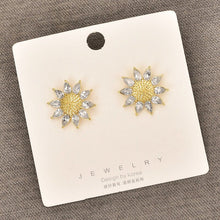Load image into Gallery viewer, Fashion sunflower Earrings for women Versatile sunflower Zircon