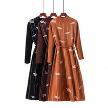Load image into Gallery viewer, Fashionable Autumn Sweet Temperament Casual Knitted Dress Women