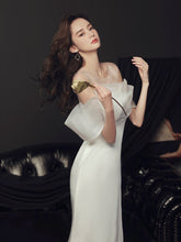 Load image into Gallery viewer, Gentle Boat Neck Evening Dresses Girls Quinceanera Gowns Floor Length