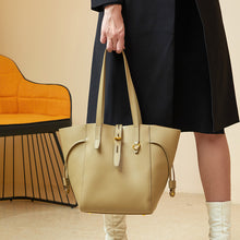 Load image into Gallery viewer, Genuine Leather Tote Bag For Women Large Capacity