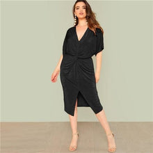 Load image into Gallery viewer, Women&#39;s Plus Size Black Twist Front Slit Batwing