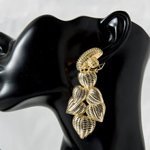 Load image into Gallery viewer, Hollow Out Special Style Heart Shaped Leaf Women Earring 2021 New