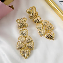 Load image into Gallery viewer, Hollow Out Special Style Heart Shaped Leaf Women Earring 2021 New