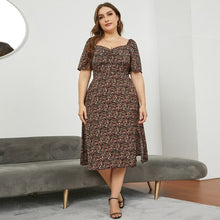 Load image into Gallery viewer, Short Sleeved Floral Dress