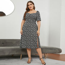 Load image into Gallery viewer, Short Sleeved Floral Dress