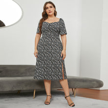 Load image into Gallery viewer, Short Sleeved Floral Dress