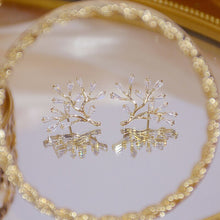 Load image into Gallery viewer, Lexie Ins Hot Sale Fashion Transparent Crystal Tree Leaf Earring for