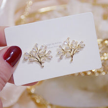 Load image into Gallery viewer, Lexie Ins Hot Sale Fashion Transparent Crystal Tree Leaf Earring for