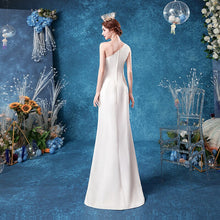 Load image into Gallery viewer, Luxury White Evening Dress Strapless Illusion Sleeveless One Shoulder