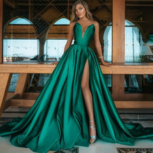Load image into Gallery viewer, New Elegant Woman Evening Gown Plus size slim printed long evening