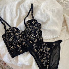 Load image into Gallery viewer, New Embroidery Lace Flowers  French Underwear Sexy Body Shaping Push
