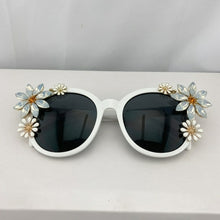 Load image into Gallery viewer, New Fashion Rhinestone Crystal Sunglasses Retro