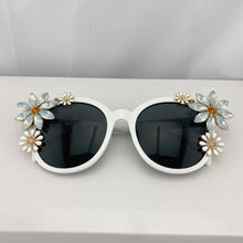 Load image into Gallery viewer, New Fashion Rhinestone Crystal Sunglasses Retro