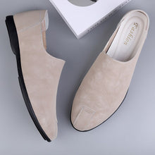 Load image into Gallery viewer, New Fashion Genuine Leather Casual Men Shoes Soft Comfy