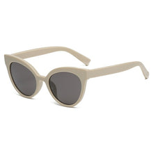 Load image into Gallery viewer, New Retro Fashion Cat Eye Frame Sunshade Anti-ultraviolet