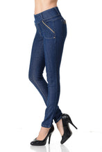 Load image into Gallery viewer, Pasion Women's Jeans - Push Up -  Style G305