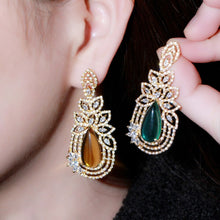 Load image into Gallery viewer, Pera Vintage Champagne Cubic Zirconia Yellow Gold Long Big Water Drop