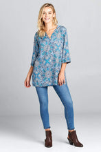 Load image into Gallery viewer, 3/4 SLEEVE PRINT V-NECK TUNIC