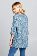Load image into Gallery viewer, 3/4 SLEEVE PRINT V-NECK TUNIC