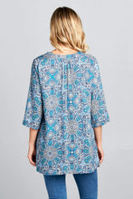 Load image into Gallery viewer, 3/4 SLEEVE PRINT V-NECK TUNIC