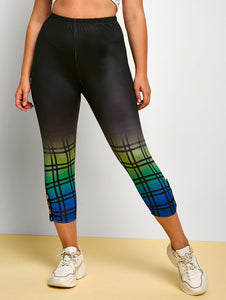 Ombre Plaid Ruched Buttoned Side Plus Size Capri Leggings