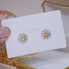 Load image into Gallery viewer, S925 Silver Needle Exquisite Bling Crystal Daisy Earrings for Women