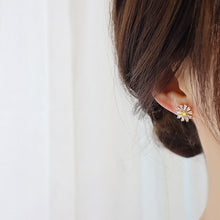 Load image into Gallery viewer, S925 Silver Needle Exquisite Bling Crystal Daisy Earrings for Women