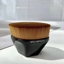 Load image into Gallery viewer, Shu Uemura Petal 55° Foundation Makeup Brush