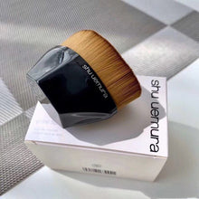 Load image into Gallery viewer, Shu Uemura Petal 55° Foundation Makeup Brush
