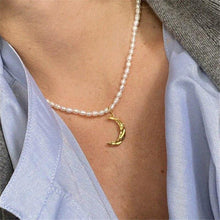 Load image into Gallery viewer, Necklace Moon Pendant Necklace Are Fashionable Retro - Sophornlilly
