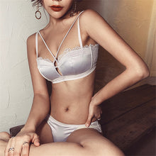 Load image into Gallery viewer, Sexy Hollow Silk Underwear Set Simple Comfortable Lace Brassiere