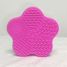Load image into Gallery viewer, Silicone Makeup Brushes Cleaner Washing Pads Cleaning Brush Mat