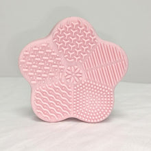 Load image into Gallery viewer, Silicone Makeup Brushes Cleaner Washing Pads Cleaning Brush Mat
