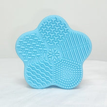 Load image into Gallery viewer, Silicone Makeup Brushes Cleaner Washing Pads Cleaning Brush Mat