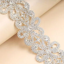 Load image into Gallery viewer, One Piece Luxurious Gold Crystal Choker Necklace for Women - Sophornlilly