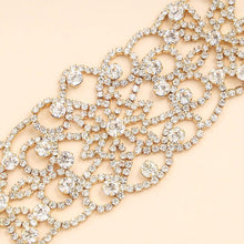Load image into Gallery viewer, Sindlan One Piece Sexy Gold Chain Flower Crystal Necklace for Women - Sophornlilly
