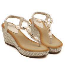 Load image into Gallery viewer, Summer new women's sandals. Metallic jewelry rhinestone rubber