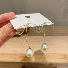 Load image into Gallery viewer, Super Fairy Hollow Metal Bow Pearl Earring Fashion Creative Retro