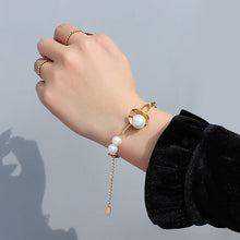 Load image into Gallery viewer, Stainless Steel Jewelry Imitation Pearl Bracelet Flower