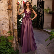 Load image into Gallery viewer, Vestidos Charming Evening Dresses Appliques Tulle Illusion V Neck