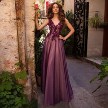 Load image into Gallery viewer, Vestidos Charming Evening Dresses Appliques Tulle Illusion V Neck