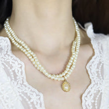 Load image into Gallery viewer, Vintage Baroque Elegant White Imitation Pearl Choker Necklace Big