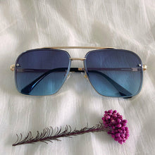 Load image into Gallery viewer, Vintage Pilot Sunglasses