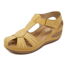 Load image into Gallery viewer, Woman Shoes Retro Sandals Med Suit Female Beige Anti Skid Clogs