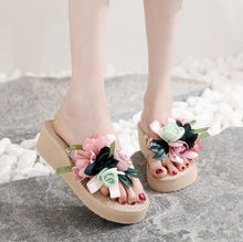 Load image into Gallery viewer, Beach Flip Flops Summer Platform