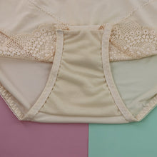 Load image into Gallery viewer, Ultra Thin Women Lace Underwear Set Non Padded Unlined
