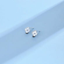 Load image into Gallery viewer, Sterling Silver Minimalist Flower Earrings For Women Shiny - Sophornlilly