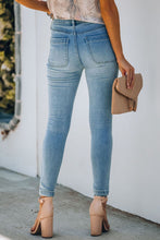Load image into Gallery viewer, Button Fly Skinny Jeans